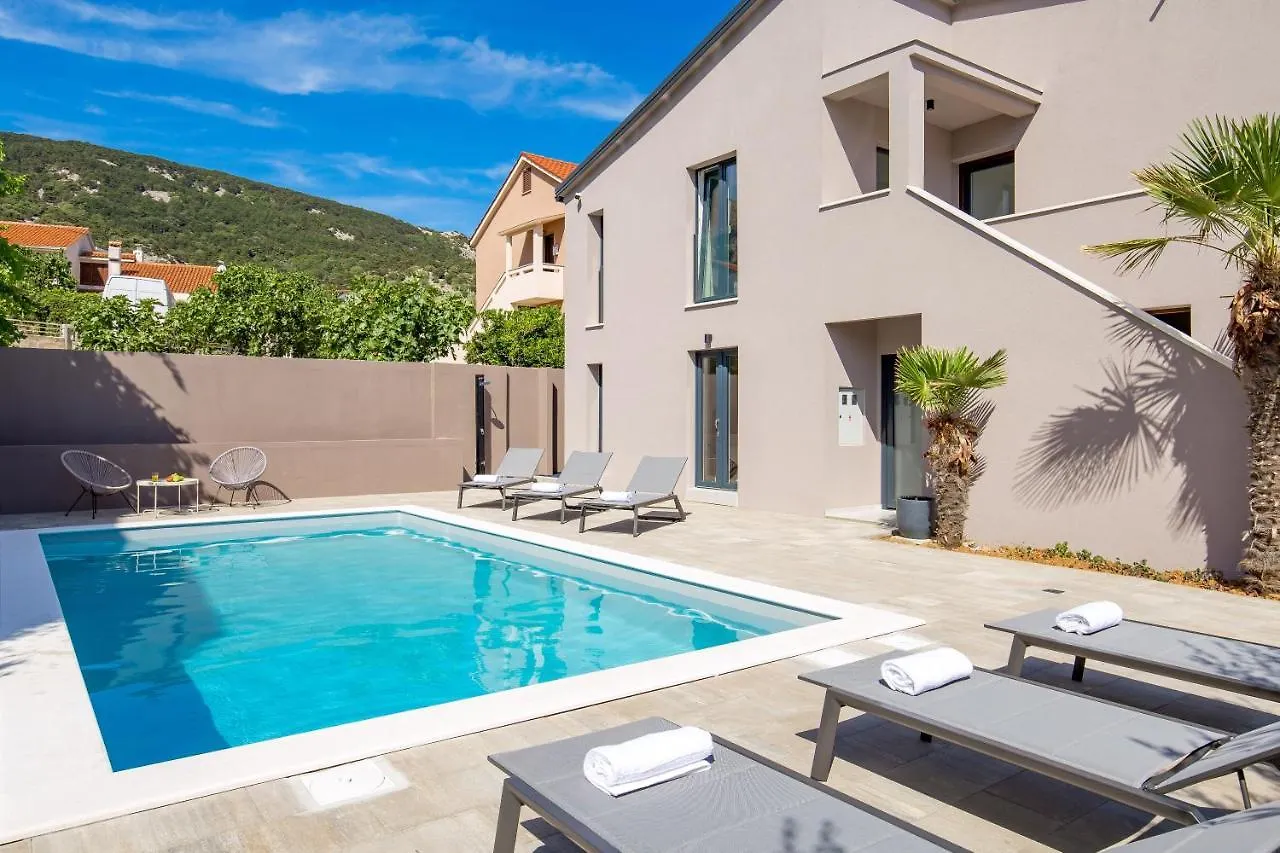 Destination Sea II Apartment Baska