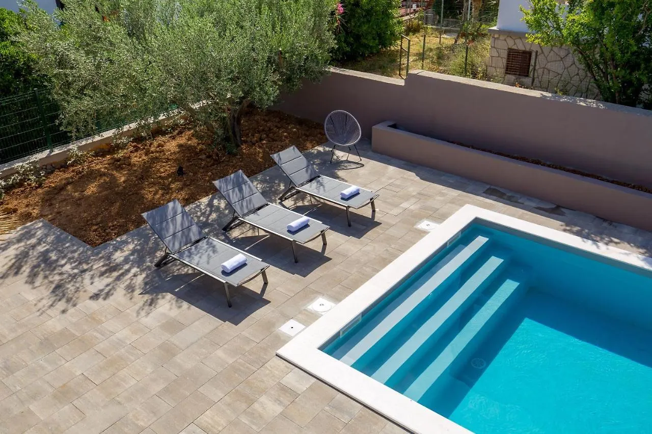 Destination Sea II Apartment Baska